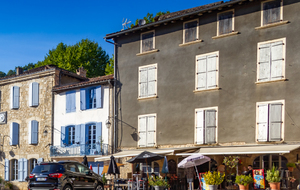 Place de la Mairie de Caylus 