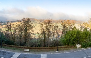 Lectoure: Vue de la promenade du Bastion  la campagne au nord de la ville