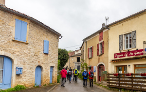 Dans Varaire: route de Jamblusse