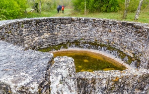 Puits sous la pluie du côté d'Escabasse