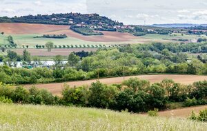 Vue sur Port Lauragais et le village de Montferrand depuis Barralou