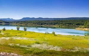 Lac de Montbel: vu du 1er barrage 