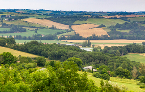 Carla-Bayle, vue sur le vallon du lac
