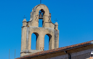 Bertre: l'église Saint Michel, clocher mur.