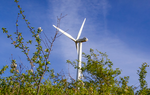 Une unité du parc éolien au desus d'Avignonet-Lauragais