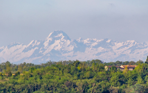 Les Pyrénées vues dans la montée sur Montferrand: Le Mont Valier