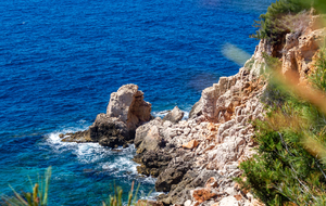 Bandol:  au bas de la pointe des Engraviers,