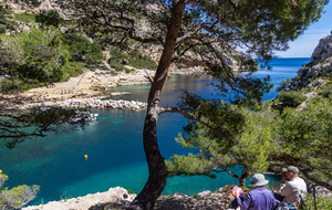 Pause repas au dessus du port de Morgiou