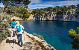 Retour vers les voitures, sur la rive droite de la calanque