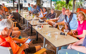 Pot de fin de randonnée au centre d'Aubagne