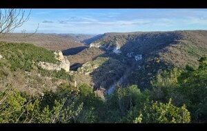 82 - St-Antonin-Noble-Val, entre murs et pierres sèches
