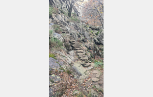 34-Sentier des 1000 marches - Saut et lac de Vézoles